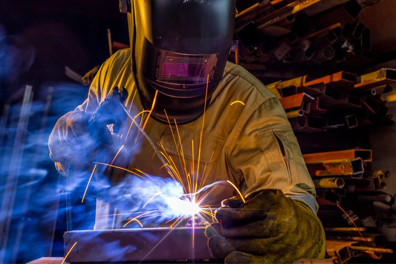 semi automatic welding